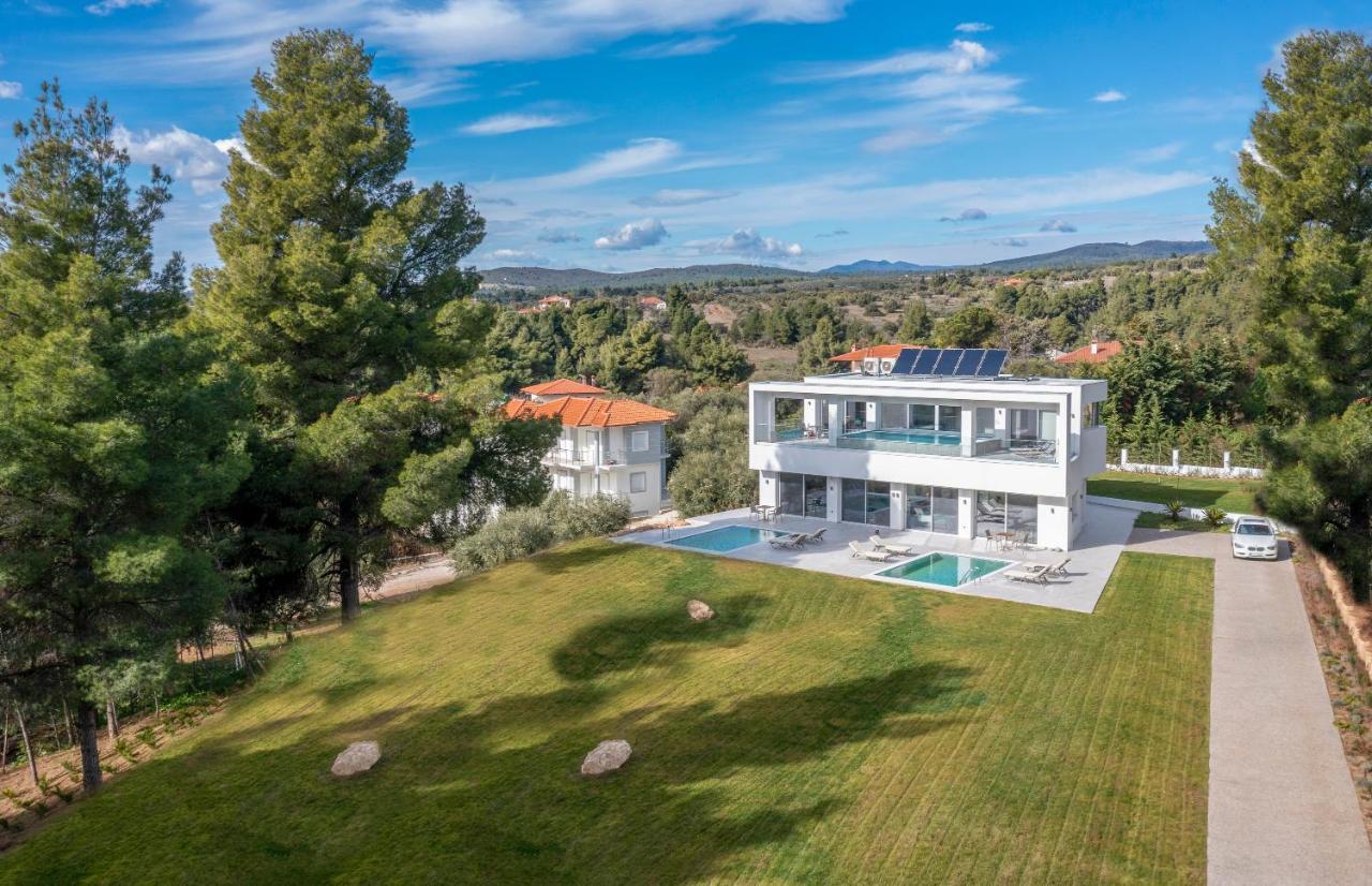 Nikiti Botanic Pool Suites Exteriör bild