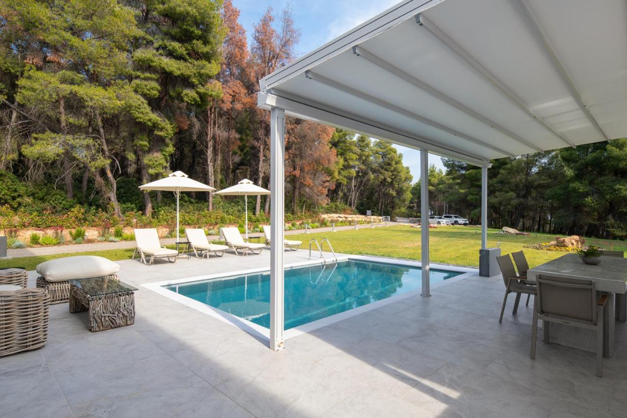 Nikiti Botanic Pool Suites Exteriör bild