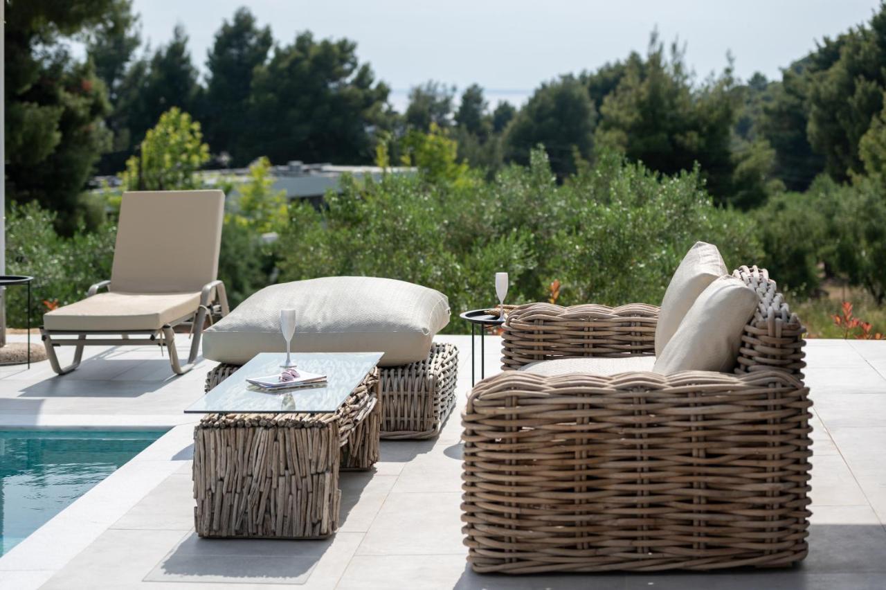 Nikiti Botanic Pool Suites Exteriör bild