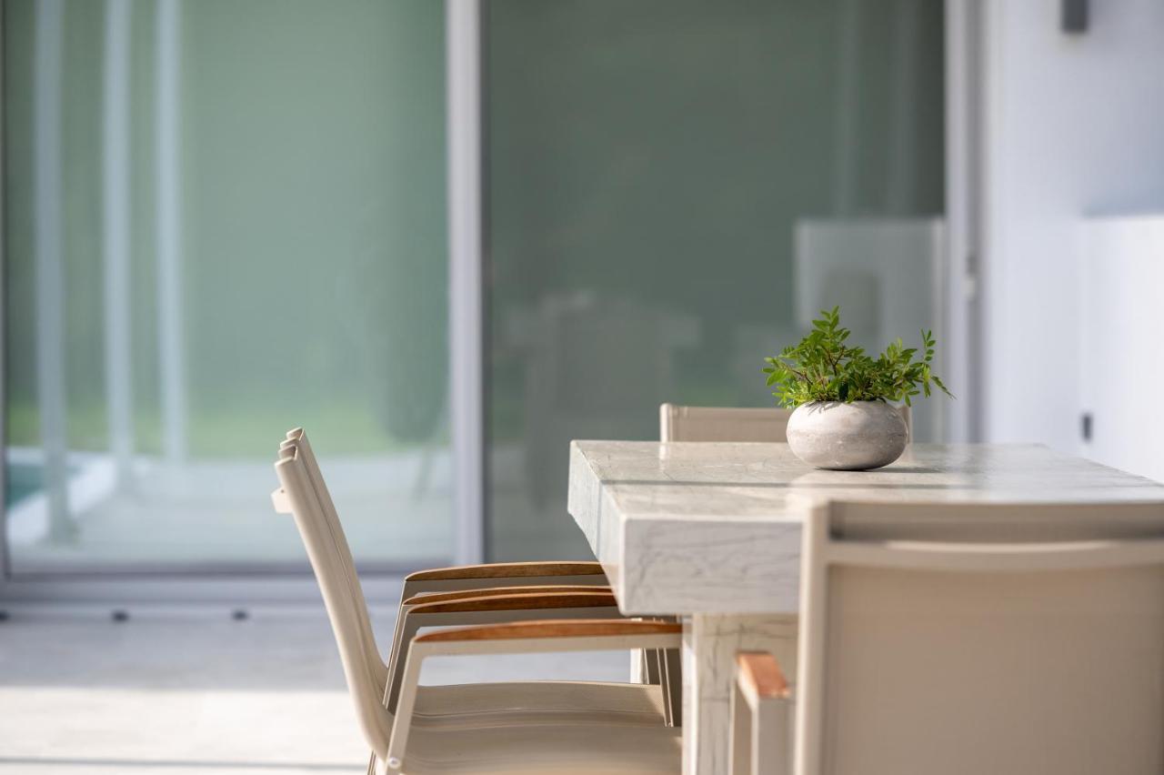 Nikiti Botanic Pool Suites Exteriör bild