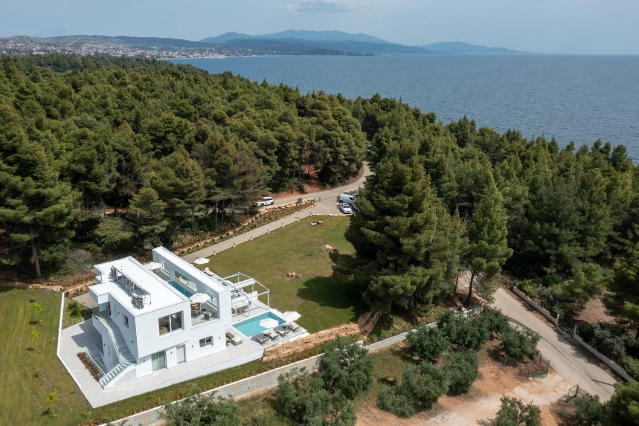 Nikiti Botanic Pool Suites Exteriör bild